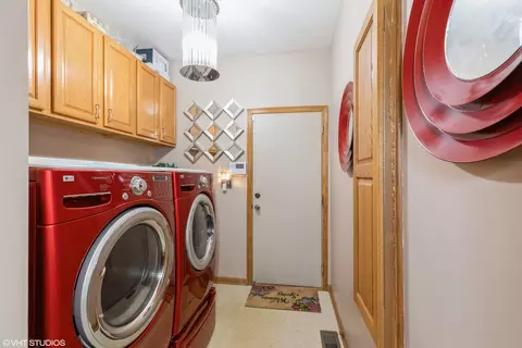 5525 Christopher Dr, Oak Forest, IL 60452 photo 9