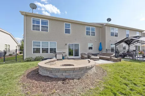 Undisclosed, Pingree Grove, IL 60140 photo 22