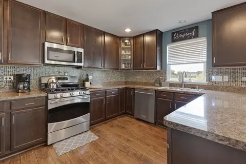 Undisclosed, Pingree Grove, IL 60140 photo 10