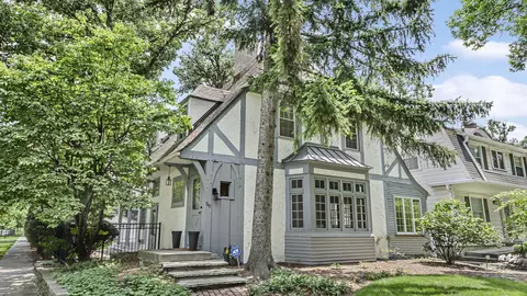 947 Thatcher Ave, River Forest, IL 60305