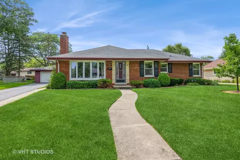 1429 Emmerson Ln, Mount Prospect, IL 60056