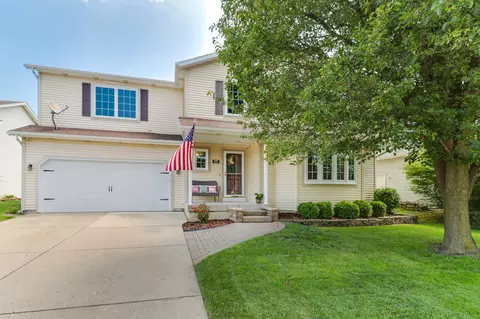 2211 Case Dr, Bloomington, IL 61701