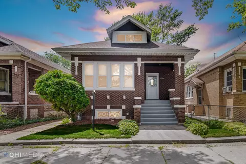 8724 S Bishop St, Chicago, IL 60620