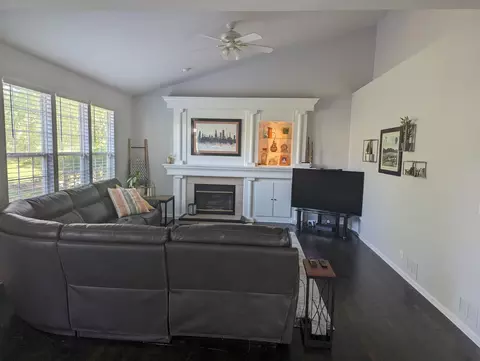 1145 Fox Path, West Dundee, IL 60118 photo 7