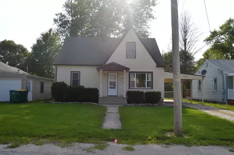 1014 Holcomb St, Streator, IL 61364