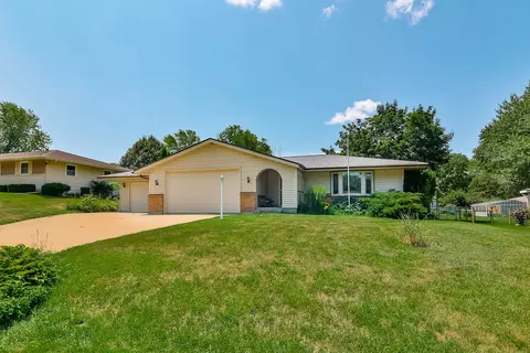 2763 Kensington Pl, Rockford, IL 61109