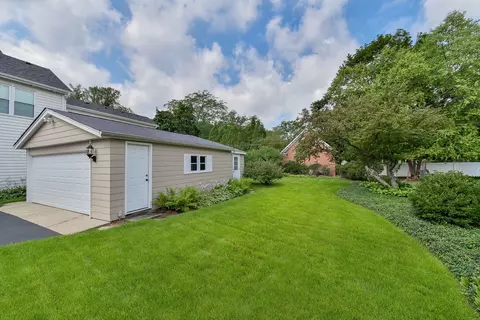 1106 Irving Ave, Wheaton, IL 60187 photo 17