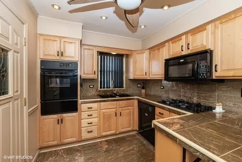 3231 W 83rd Pl, Chicago, IL 60652 photo 6
