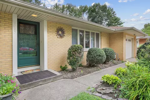 1803 Mcdonald Dr, Champaign, IL 61821 photo 3
