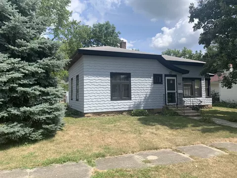 607 3rd St, Harvard, IL 60033 photo 2