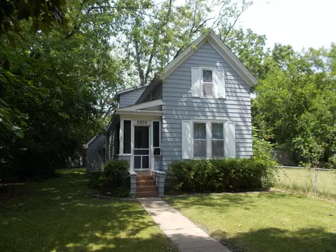2806 Ezra Ave, Zion, IL 60099