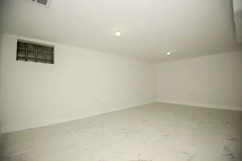 8852 Robin Dr #B, Des Plaines, IL 60016 photo 15