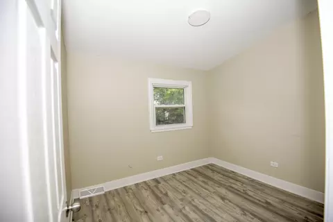 8852 Robin Dr #B, Des Plaines, IL 60016 photo 9