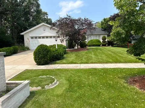 622 Gordon Ter, University Park, IL 60484