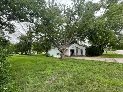 1515 S 36th St, Decatur, IL 62521