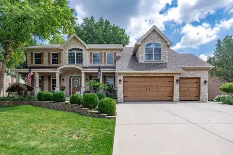 313 Tuttle Dr, Bloomingdale, IL 60108