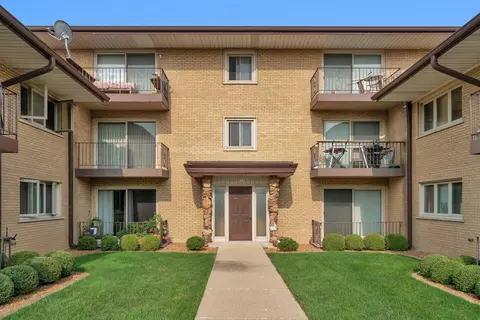 6146 S Kensington Ave #106, Countryside, IL 60525