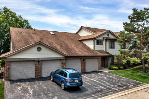 1621 W Quail Ct #1, Arlington Heights, IL 60004