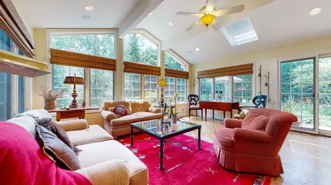 725 Fox Hunt Trl, Deerfield, IL 60015 photo 4