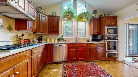 725 Fox Hunt Trl, Deerfield, IL 60015 photo 9