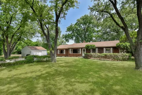 5001 Westview Ln, Lisle, IL 60532
