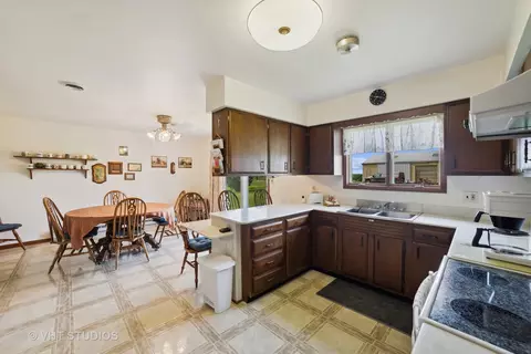 2220 E Indiana Ave, Beecher, IL 60401 photo 11