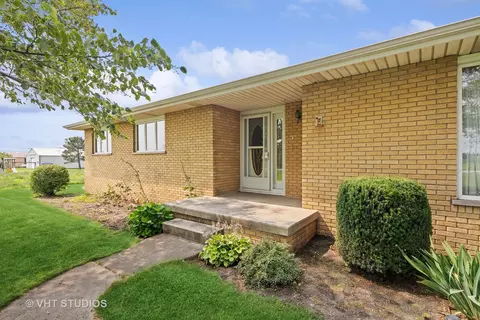 2220 E Indiana Ave, Beecher, IL 60401 photo 3