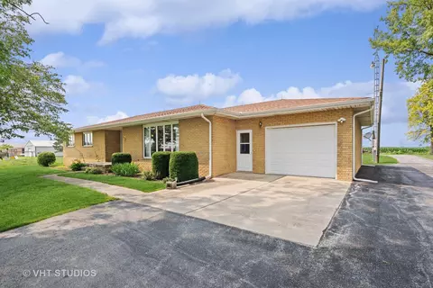 2220 E Indiana Ave, Beecher, IL 60401 photo 2