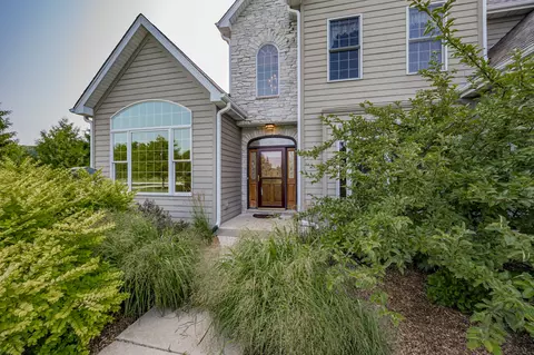 12212 Mitchell Dr, Plano, IL 60545 photo 2