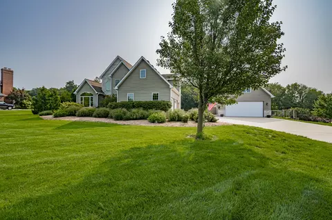 12212 Mitchell Dr, Plano, IL 60545 photo 76