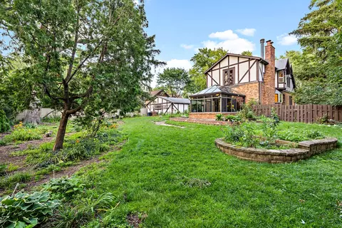 634 Howard St, Wheaton, IL 60187 photo 23