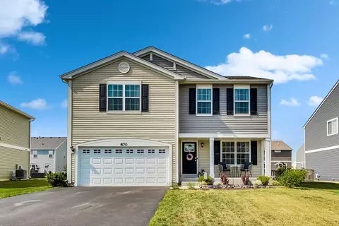 870 Sterling Heights Dr, Antioch, IL 60002