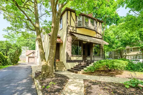 104 Washington Rd, Lake Forest, IL 60045