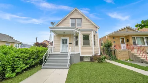 5225 S Sacramento Ave, Chicago, IL 60632