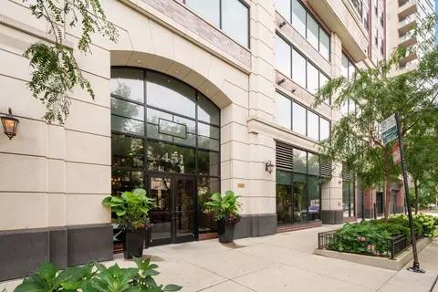 451 W Huron St #509, Chicago, IL 60654