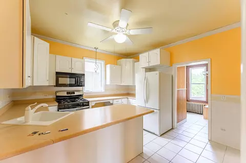 224 E 19th St, Lockport, IL 60441 photo 4
