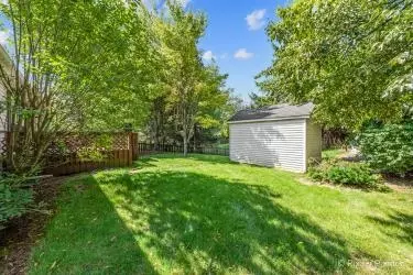 508 Ridgewood Dr, Cary, IL 60013 photo 33
