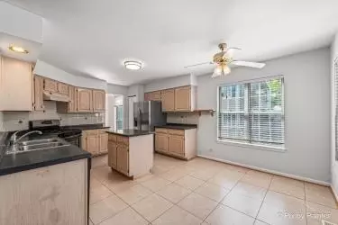 508 Ridgewood Dr, Cary, IL 60013 photo 11