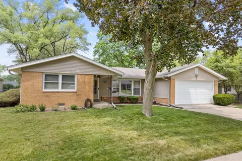 960 Carswell Ave, Elk Grove Village, IL 60007