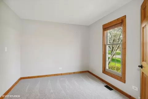 263 Pilgrims Path, Gurnee, IL 60031 photo 10