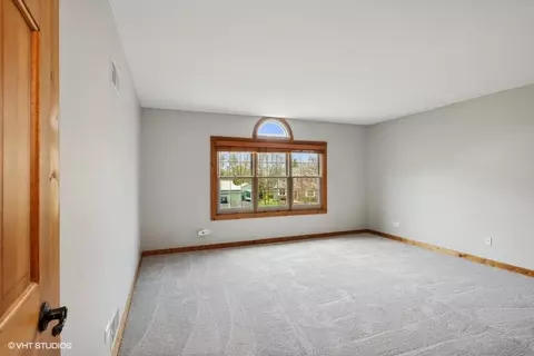 263 Pilgrims Path, Gurnee, IL 60031 photo 15