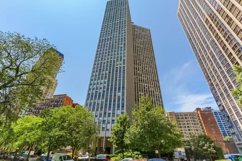 2626 N Lakeview Ave #2310, Chicago, IL 60614