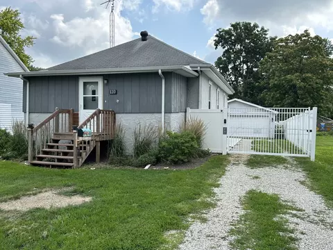 120 Pine St, Gibson City, IL 60936