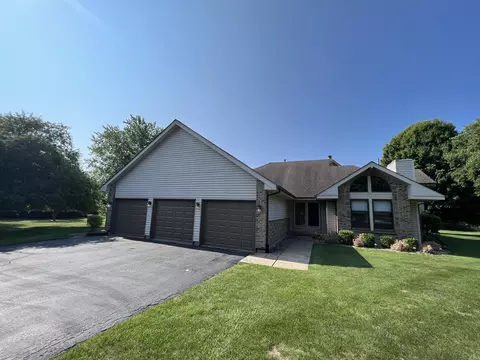 39 W139 Adobe Rdg, Elgin, IL 60124 photo 3