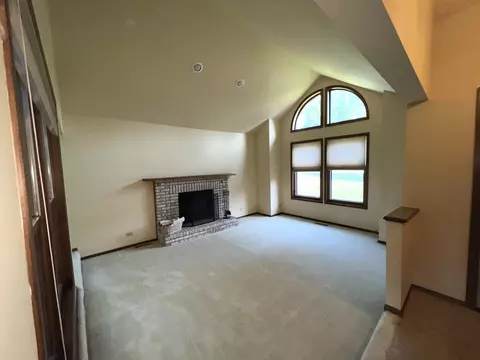 39 W139 Adobe Rdg, Elgin, IL 60124 photo 4