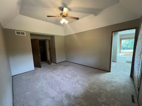 39 W139 Adobe Rdg, Elgin, IL 60124 photo 12