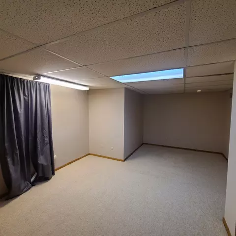 39 W139 Adobe Rdg, Elgin, IL 60124 photo 22