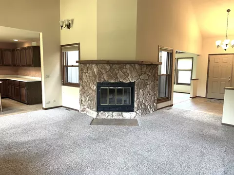39 W139 Adobe Rdg, Elgin, IL 60124 photo 5