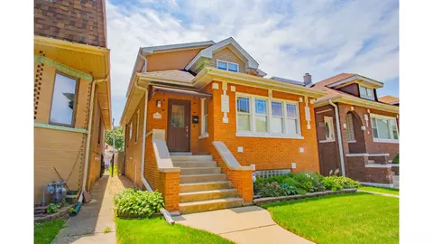 7933 W Cressett Dr, Elmwood Park, IL 60707