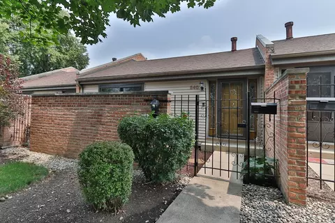 540 E Main St, Barrington, IL 60010